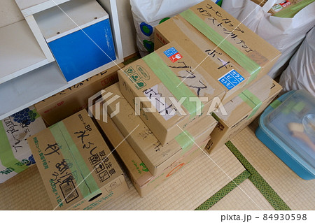 引越しの荷づくり 大掃除 引越しの荷づくり 大掃除 84930598
