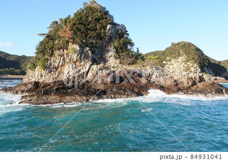 クルーズ船から見た紀の松島 84931041