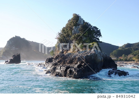クルーズ船から見た紀の松島 84931042