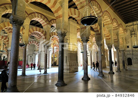 メスキータの円柱の森（礼拝の間） 84932846