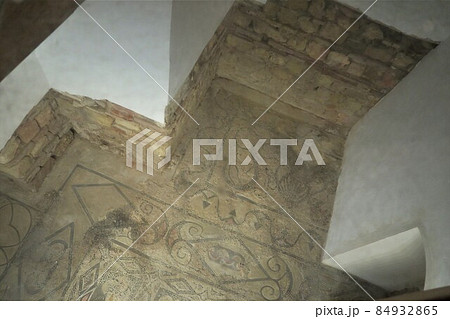 メスキータ内にある聖ビセンテ教会の遺構 メスキータ内にある聖ビセンテ教会の遺構 84932865