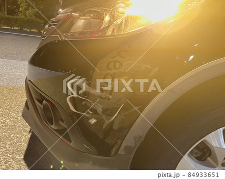 自動車事故 84933651
