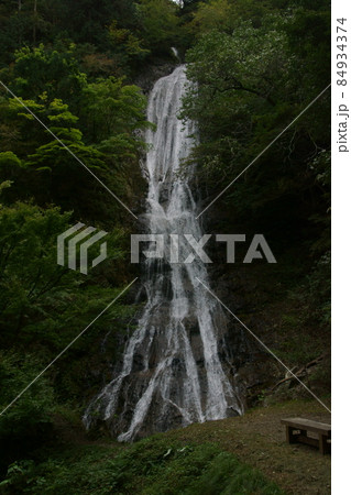 丸神の滝 84934374