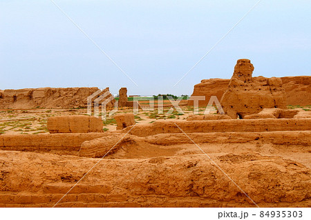 シルクロード紀行　　　美しき高昌故城とアスターナ古墳　　　その2112 84935303