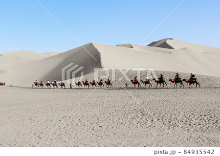 シルクロード紀行　　　美しき鳴沙山と月牙泉　　その2112 84935542