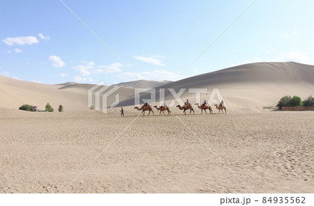 シルクロード紀行 美しき鳴沙山と月牙泉 その2112 シルクロード紀行 美しき鳴沙山と月牙泉 その2112 84935562