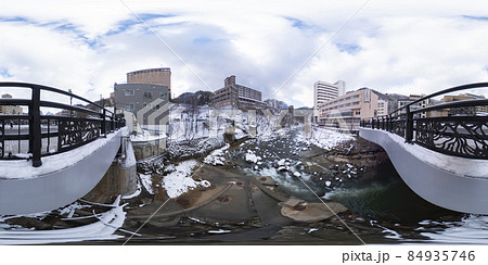 冬の定山渓温泉 月見橋(360°VR素材) 冬の定山渓温泉 月見橋(360°VR素材) 84935746