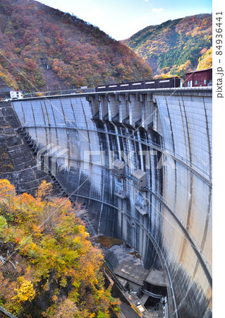 Autumn leaves of Kawaji Dam - Stock Photo [84936441] - PIXTA