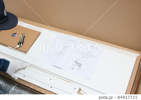 家具の組み立て 家具の組み立て 84937715