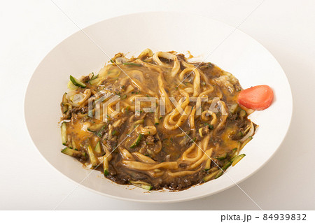 盛岡じゃじゃ麺　5.卵をまぜる 84939832