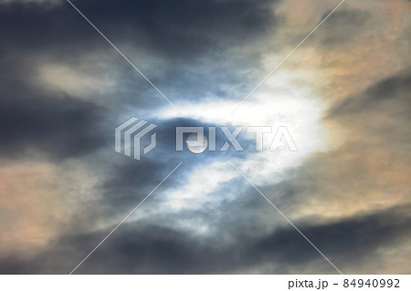 雲と太陽 84940992