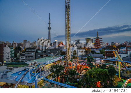 浅草の街並み（東京都台東区） 84944784