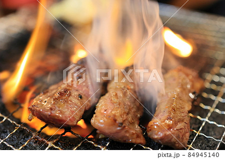 黒毛和牛 ハラミ炭火焼肉 84945140