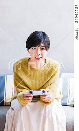 eスポーツ　オンライン対戦　ゲーム配信　ゲーム実況　【 コロナ禍 ニューノーマル 】 84949587