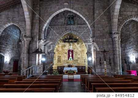 Interior of the Basilica of Santa Eulalia in Merida, Extremadura, Spain 84954812