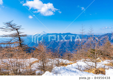 冬の雲取山の登山風景【東京都】 84956438