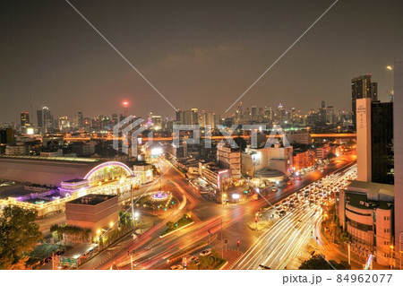 タイ国有鉄道バンコク中央駅、フワランポーン駅の夜景、ライトアップ 84962077