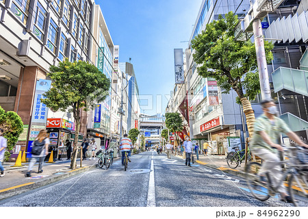 東京世田谷の都市風景 三軒茶屋・茶沢通り 東京世田谷の都市風景 三軒茶屋・茶沢通り 84962290
