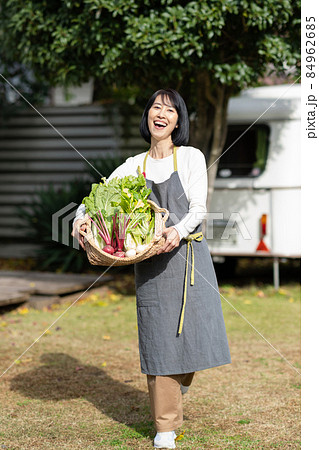 スローライフ 農業 シニア女性 スローライフ 農業 シニア女性 84962685