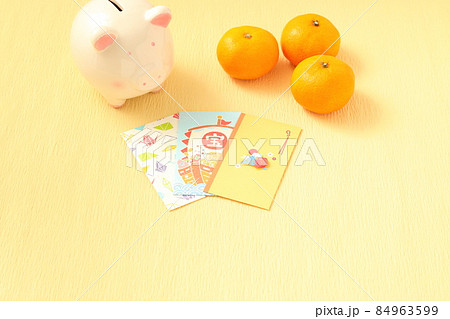 お正月|お年玉とみかんとブタの貯金箱 お正月|お年玉とみかんとブタの貯金箱 84963599