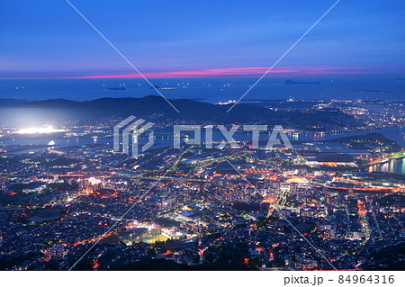 福岡の有名スポット　皿倉山からの眺め 84964316