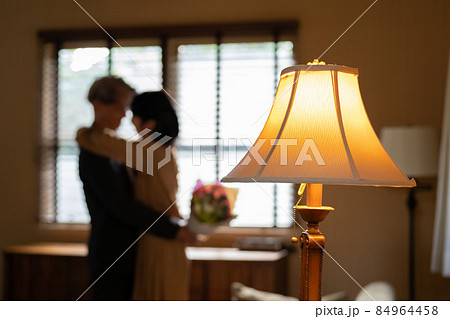 シニアカップル プレゼント 花束 84964458