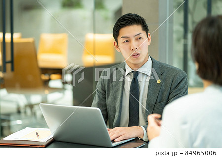 若い弁護士　法律事務所　撮影協力：WEEK芝大門(サンフロンティア不動産) 84965006