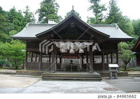 揖夜神社の拝殿（島根県松江市東出雲町揖屋） 84965662