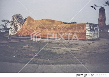 涅槃仏（ワット・ローカヤスターラーム･アユタヤ／タイ） 84965668