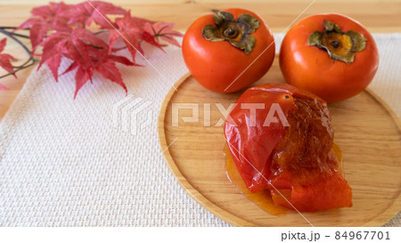 【富有柿】完熟した柿 84967701