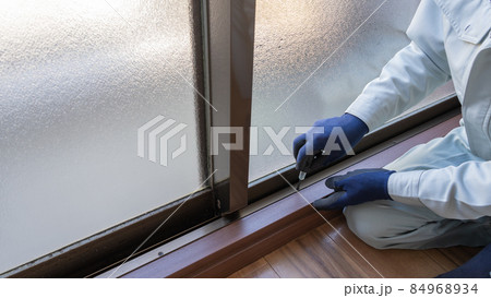 アルミサッシの調整イメージ 84968934