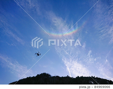 春の晴れた日に見かけた逆さ虹、環天頂アーク 春の晴れた日に見かけた逆さ虹、環天頂アーク 84969066