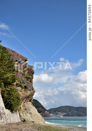 人面岩と七里御浜　【三重県熊野市】 84970604