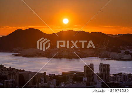 《長崎県》長崎の夕景・日本三大夜景・風頭公園 《長崎県》長崎の夕景・日本三大夜景・風頭公園 84971580