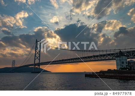 明石海峡大橋の夕日 明石海峡大橋の夕日 84977978