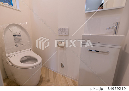 トイレ 84979219