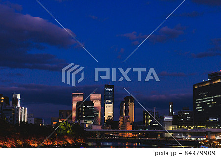 【大阪】OBPのビル群の夜景 【大阪】OBPのビル群の夜景 84979909