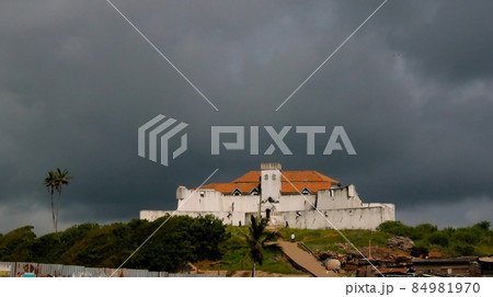 Aerial view to Coenraadsburg fortress from the roof of Elmina castle, Ghana 84981970