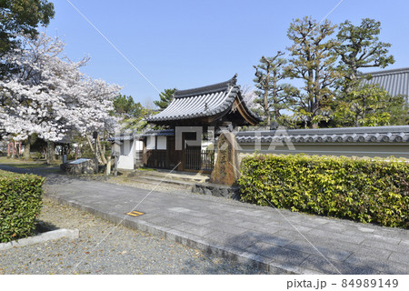 安楽寿院　書院と山門　京都市伏見区竹田 84989149