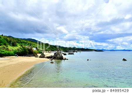 ゴリラチョップ方面を望む(沖縄県本部町)【2020.9】 ゴリラチョップ方面を望む(沖縄県本部町)【2020.9】 84995429