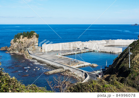 島根半島　四十二浦　秋の魚瀬浦 84996078