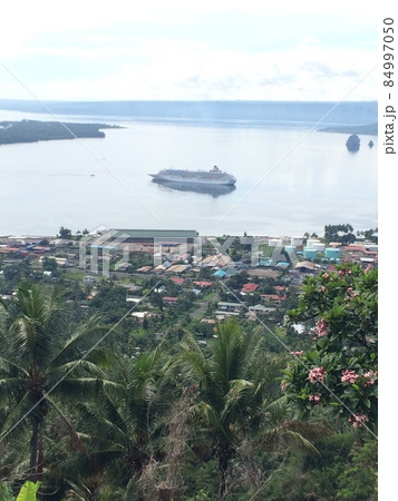 パプアニューギニア　ラバウル　カラピア湾の遠望 84997050