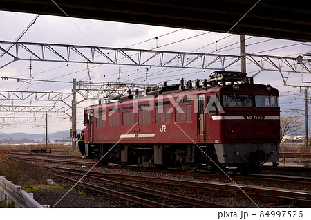 入換作業をするED7683電気機関車 入換作業をするED7683電気機関車 84997526