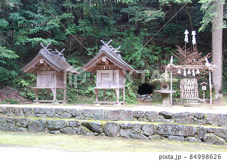 神魂(かもす)神社の境内(島根県松江市大庭町) 神魂(かもす)神社の境内(島根県松江市大庭町) 84998626