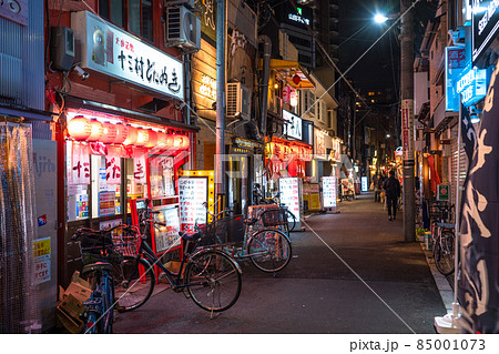 《大阪府》十三駅前・飲み屋街 85001073