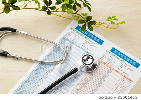 血液検査報告書　医療イメージ写真　 85001455