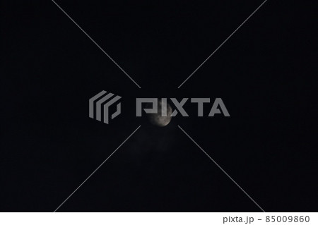 暗い月 暗い月 85009860