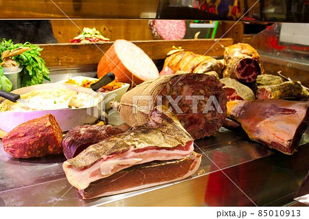イタリア ミラノのお肉屋さん イタリア ミラノのお肉屋さん 85010913