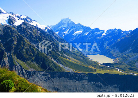 雲を突き抜ける山、マウント・クック 雲を突き抜ける山、マウント・クック 85012623