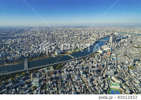 【都市風景】隅田川と城東エリア俯瞰 85012832
